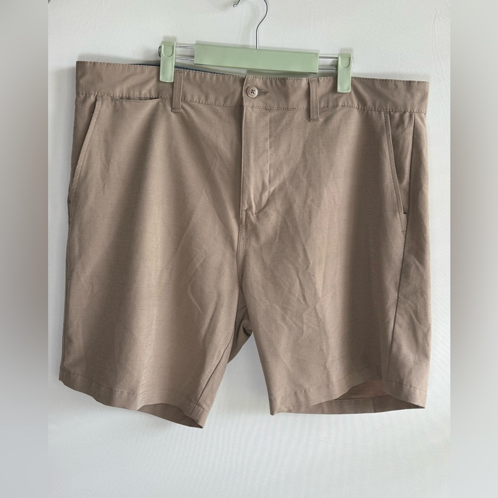 SPLIT shorts • Men’s size 40